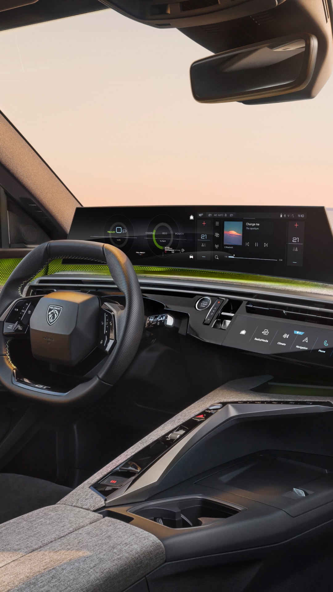 Panoramic PEUGEOT i-Cockpit 5008 Hybrid