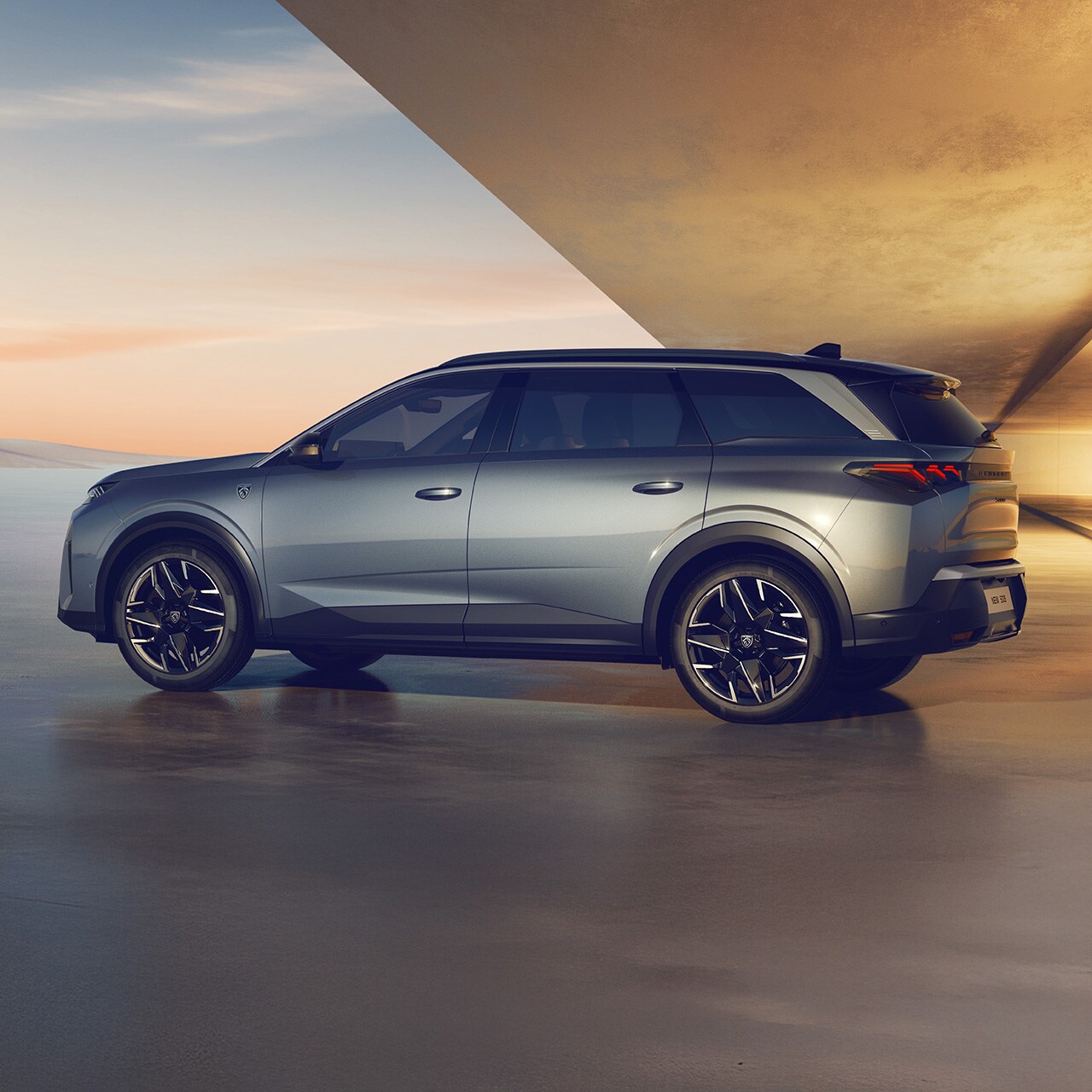 New Peugeot 5008 Hybrid